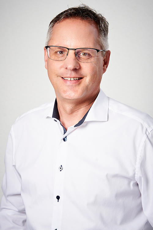 Dr. Justus Hauschild